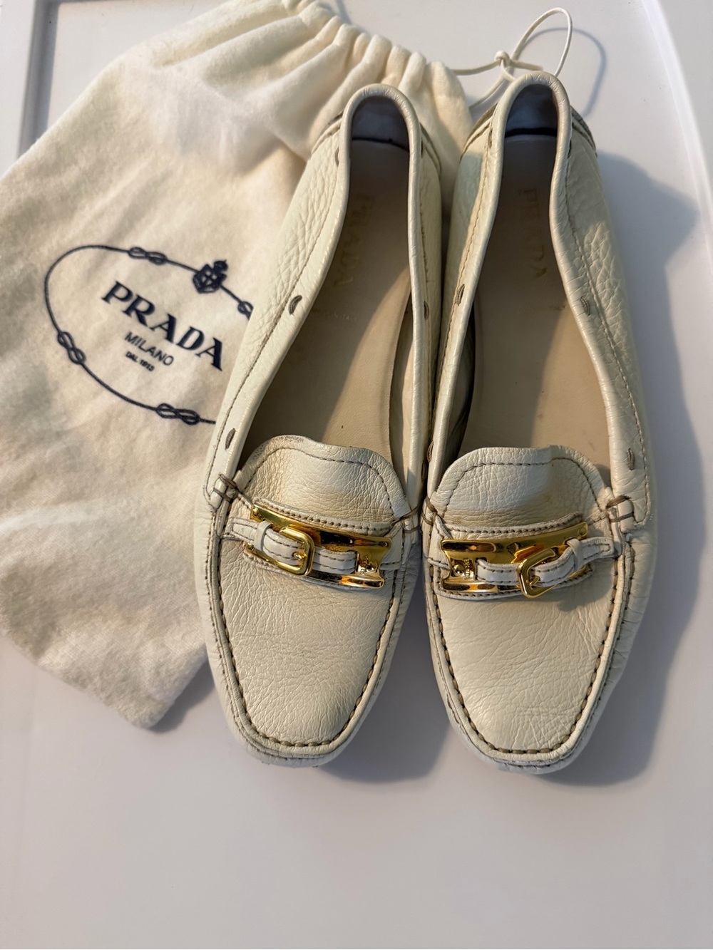 Vintage PRADA Cream Pebbled Leather Loafers with Gold Hardware, Size 39 (8.5) - Picture 1 of 11